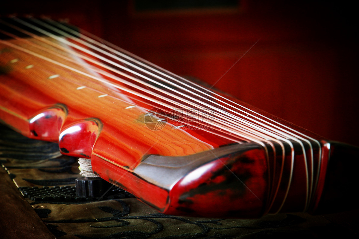 市文广旅局举办“其间无古今”非物质文化遗产古琴艺术鉴赏活动